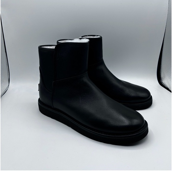 Uggs leather side zip sherpa lined SZ 9  . - Picture 7 of 16